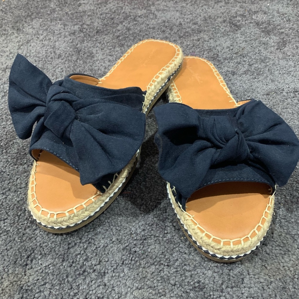 Size 10 Blue bow espadrille sandal